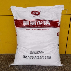 片堿（氫氧化鈉/NaOH）——火堿，苛性